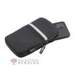 Vista frontal de bandolera portadocumentos waterproof de una cremallera.