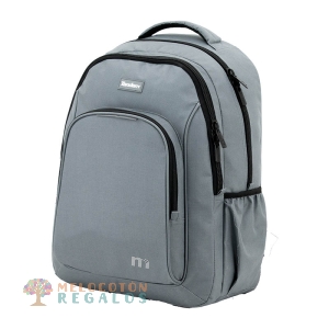 Vista frontal de mochila doble cuerpo.