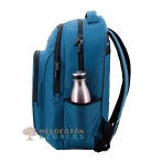 Vista lateral de mochila triple cuerpo.