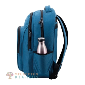 Vista lateral de mochila triple cuerpo.