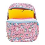 Vista interior de mochila de primaria.