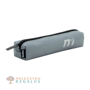 Vista frontal de portatodo pequeño de una cremallera.