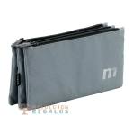 Vista frontal de estuche portatodo triple.