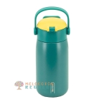 Vista trasera de botella térmica robot.