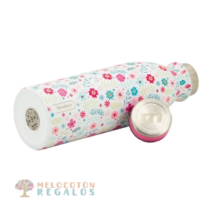 Vista de detalles de botella térmica de acero inoxidable de 500 ml.