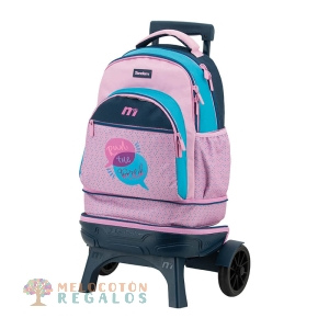 Vista frontal de carro compacto desmontable.