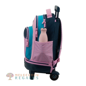 Vista lateral de carro compacto desmontable.