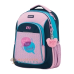 Vista frontal de mochila doble cuerpo con gomas.