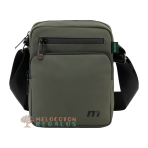 Vista frontal de bandolera resistente al agua de hombre.