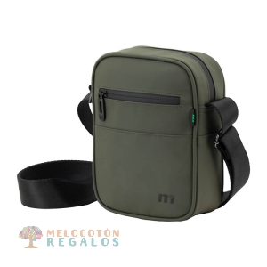 Vista trasera de bandolera resistente al agua de hombre.