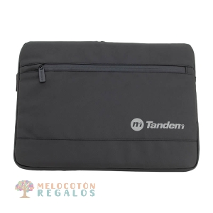 Vista frontal de funda de ordenador resistente al agua.