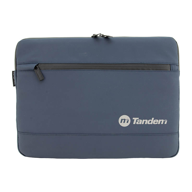 funda-ordenador-resistente-al-agua (3) Vista frontal de funda de ordenador resistente al agua.