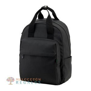 Vista frontal de mochila bolso resistente al agua.