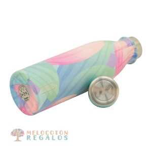 Vista frontal de botella térmica de acero inoxidable.