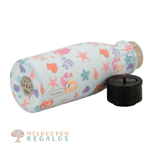 Vista frontal de botella térmica de acero inoxidable.